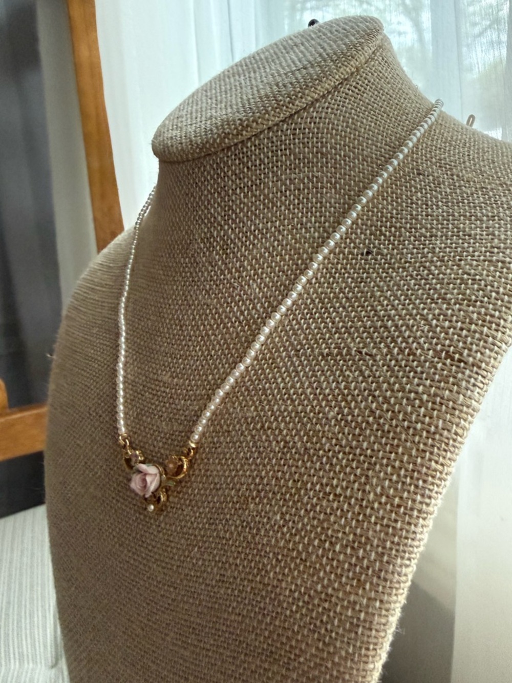 1928 Faux Pearl Dainty Necklace with Pink Rose Ceramic Pendant Victorian Revival - Picture 9 of 10